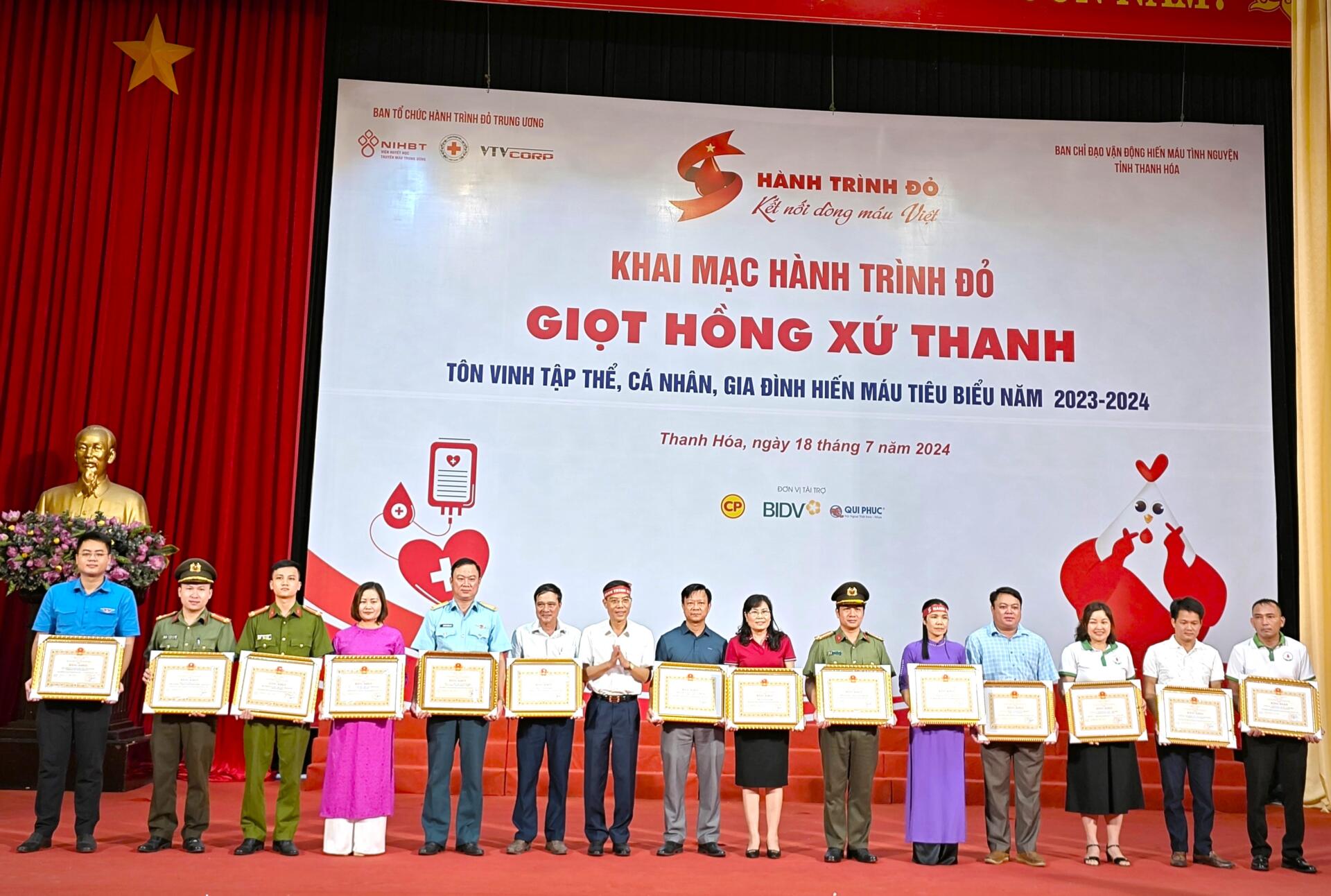 Thanh Hóa: Khai mạc “Hành trình đỏ – Kết nối dòng máu Việt” lần thứ XII tiếp nhận 1.955 đơn vị máu