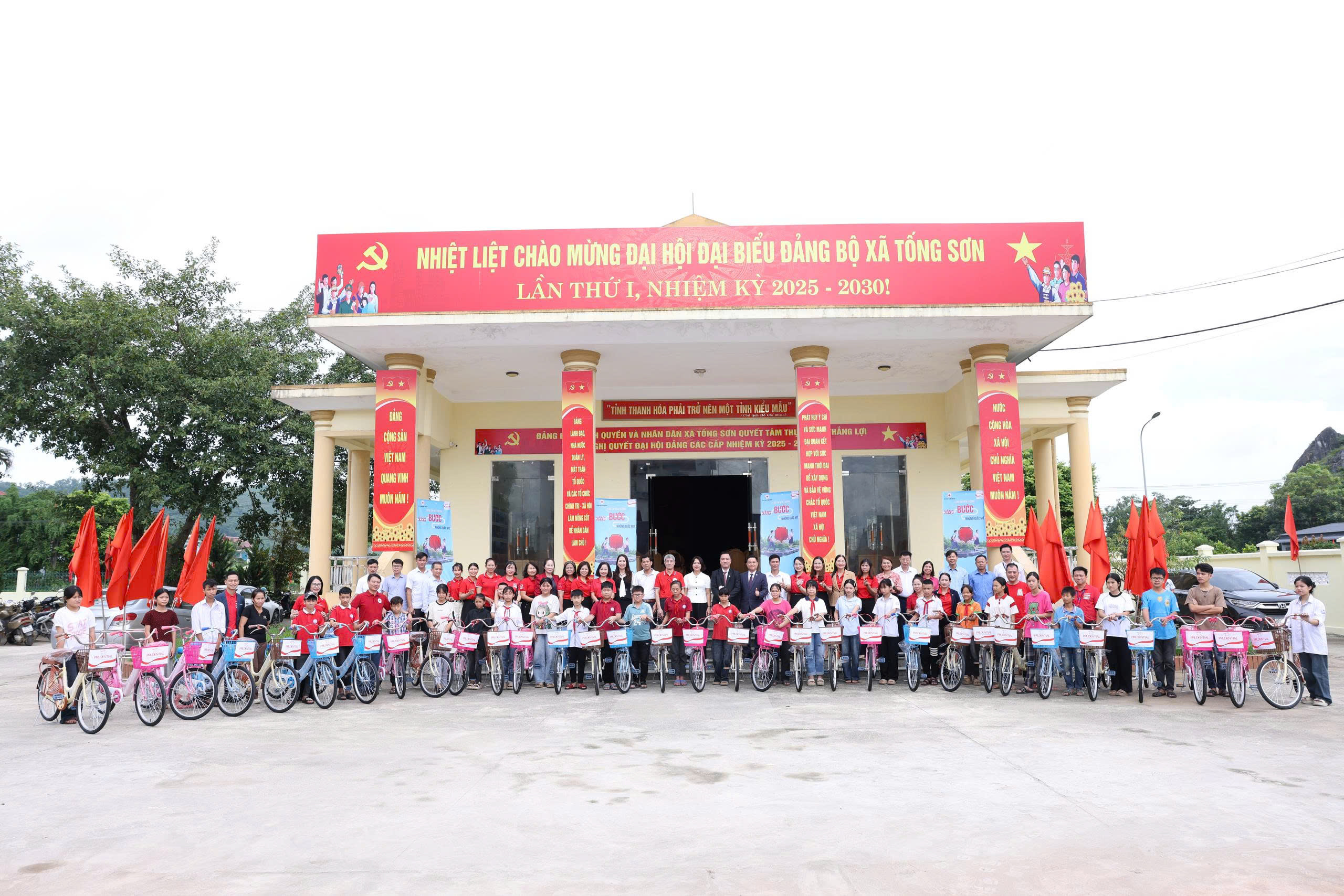 Theo bước chân em tới trường: Giấc mơ chắp cánh (Bài 3)