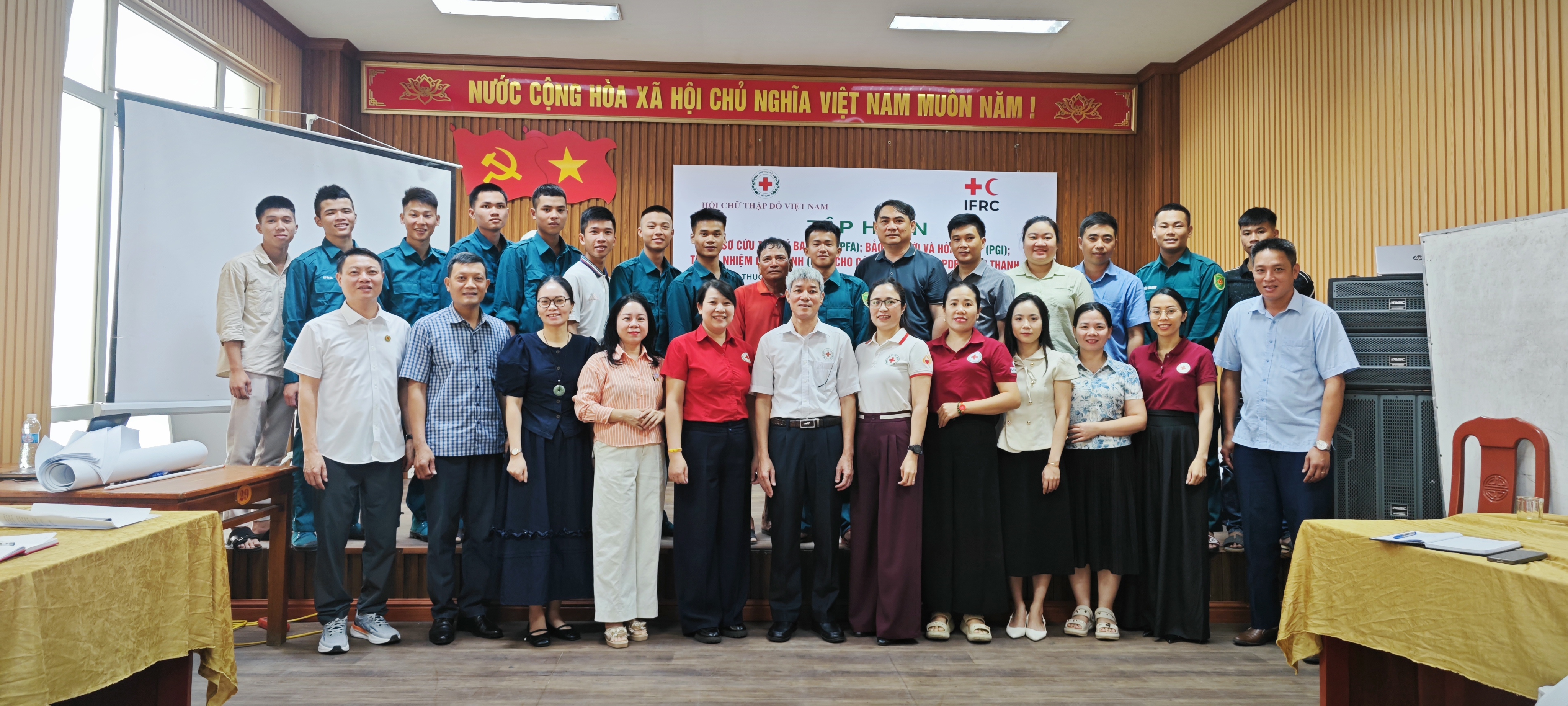 HỘI CHỮ THẬP ĐỎ TỈNH THANH HÓA TỔ CHỨC TẬP HUẤN NÂNG CAO NĂNG LỰC CHO ĐỘI ỨNG PHÓ THIÊN TAI, THẢM HỌA CẤP TỈNH